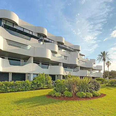 Las Olas Apartment